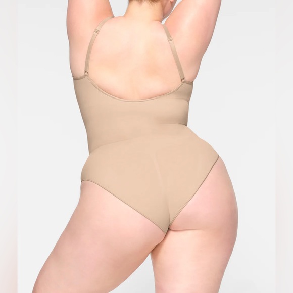 NWOT SCULPTING BRIEF BODYSUIT - Picture 4 of 4